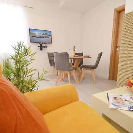Apartments Lux S Tivat Buitenkant foto