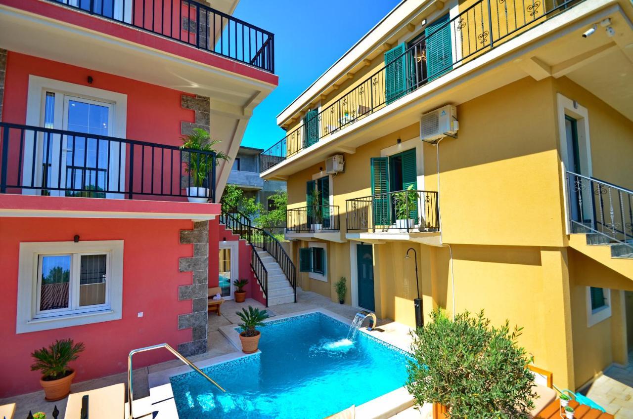 Apartments Lux S Tivat Buitenkant foto