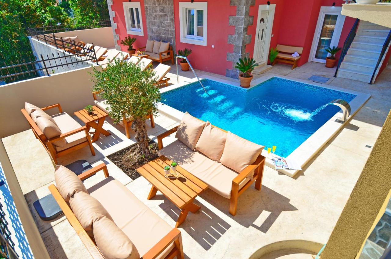 Apartments Lux S Tivat Buitenkant foto
