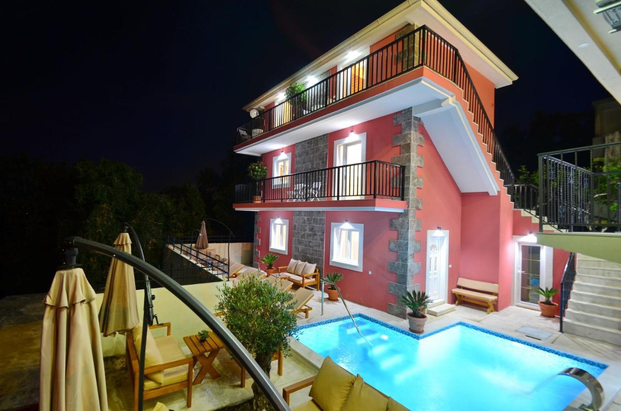 Apartments Lux S Tivat Buitenkant foto