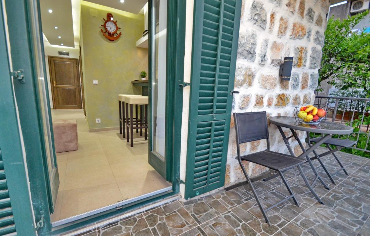 Apartments Lux S Tivat Buitenkant foto