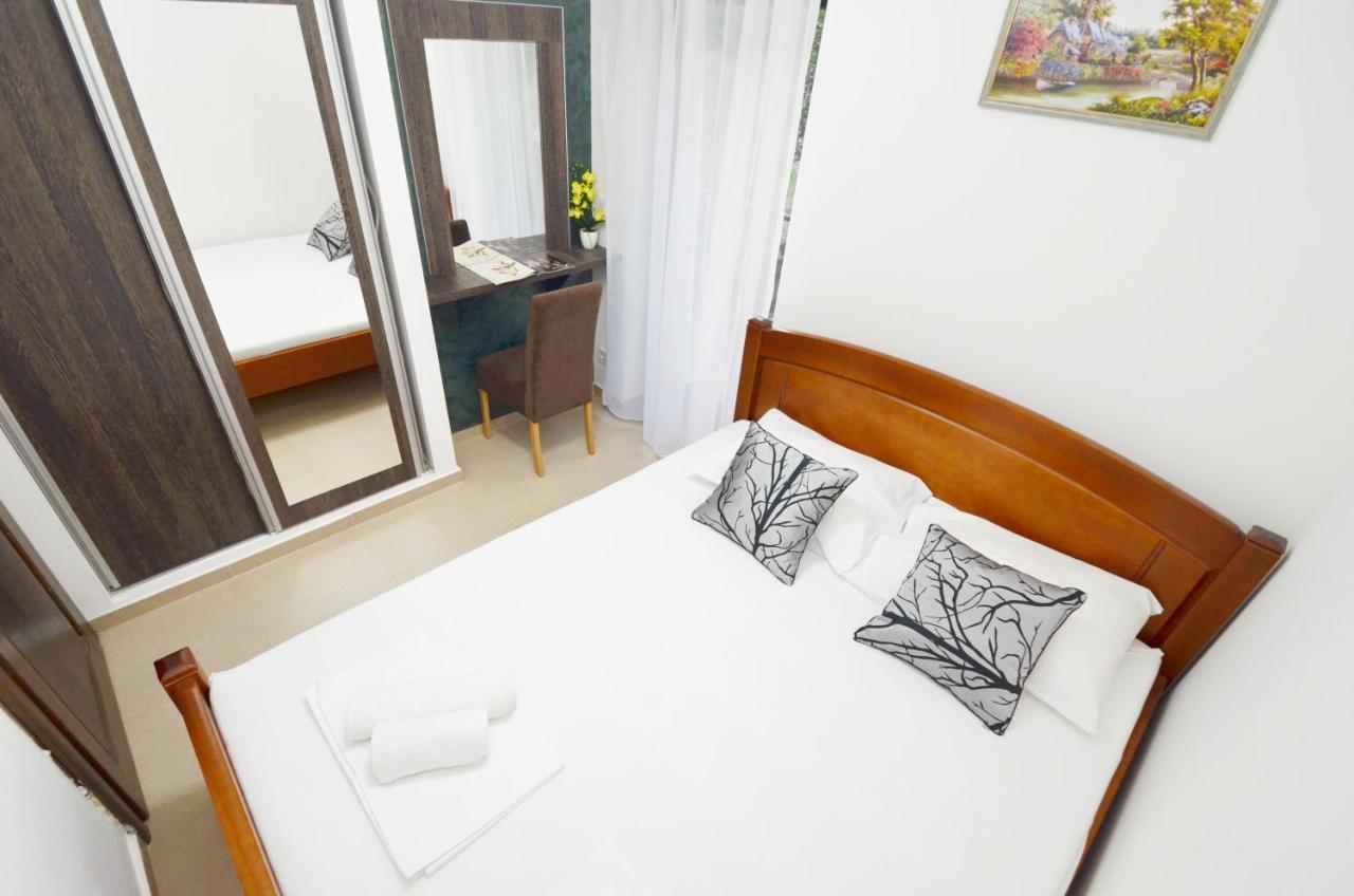 Apartments Lux S Tivat Buitenkant foto