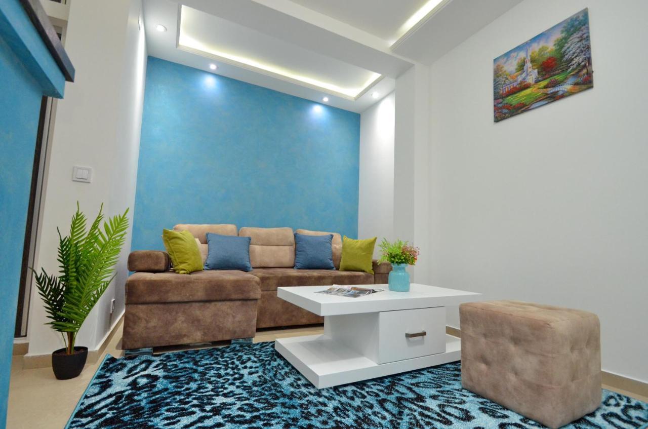 Apartments Lux S Tivat Buitenkant foto