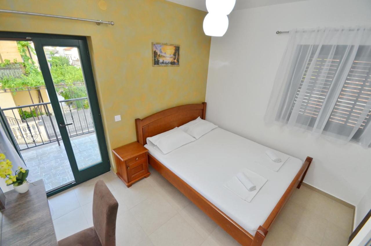 Apartments Lux S Tivat Buitenkant foto