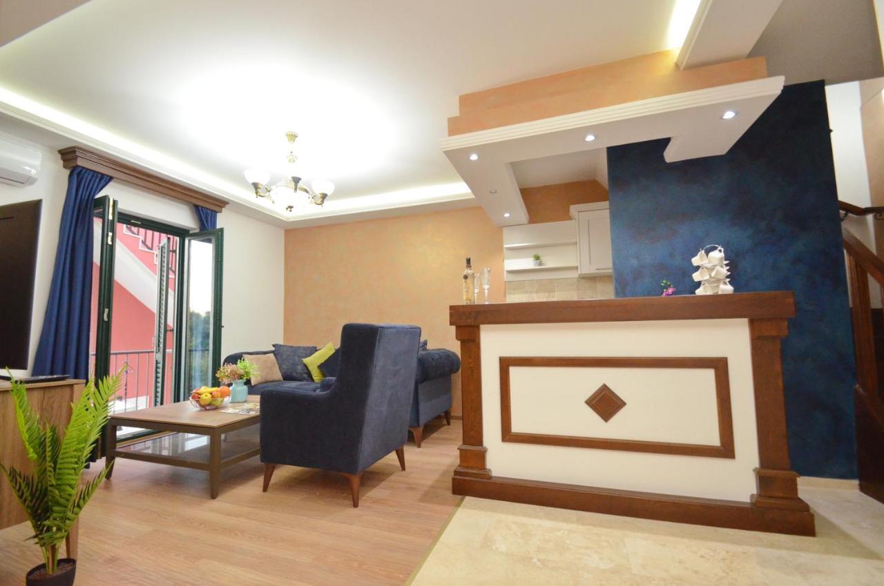 Apartments Lux S Tivat Buitenkant foto