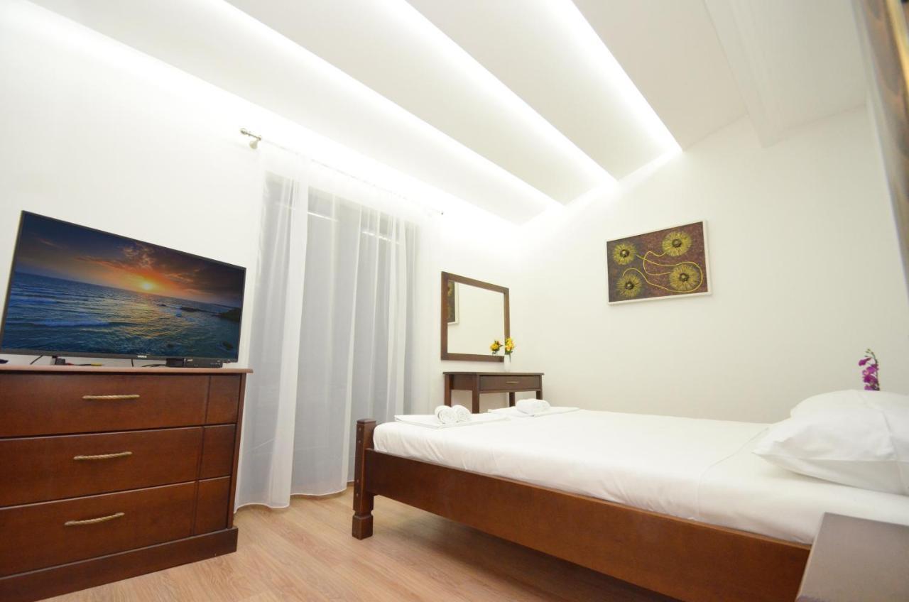 Apartments Lux S Tivat Buitenkant foto