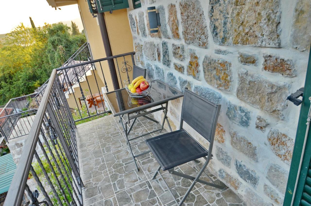 Apartments Lux S Tivat Buitenkant foto