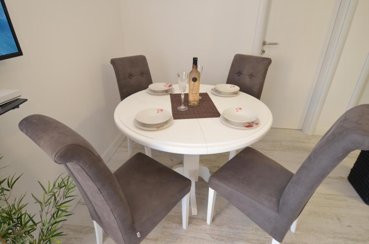 Apartments Lux S Tivat Buitenkant foto