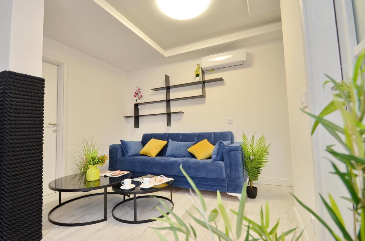 Apartments Lux S Tivat Buitenkant foto