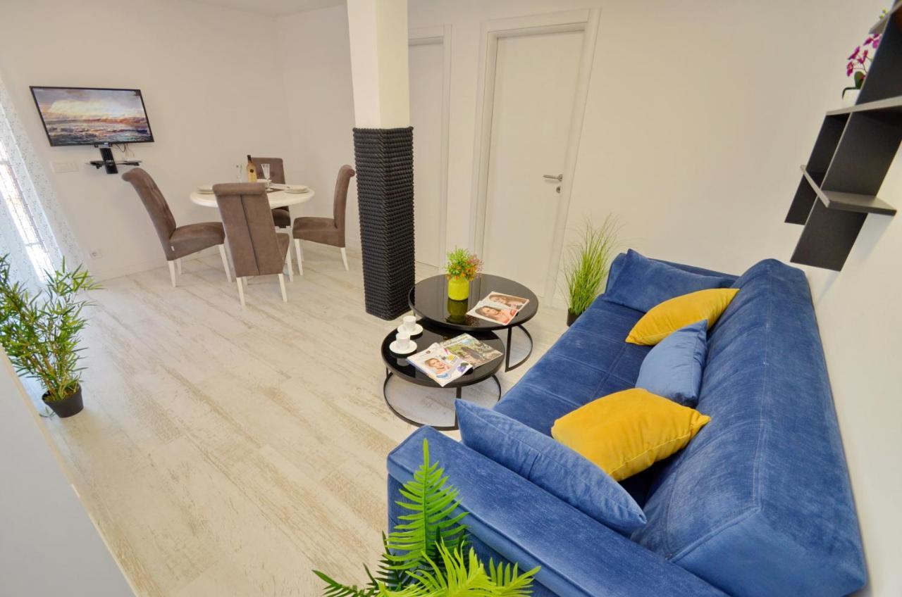 Apartments Lux S Tivat Buitenkant foto