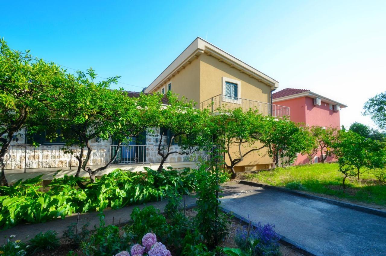 Apartments Lux S Tivat Buitenkant foto