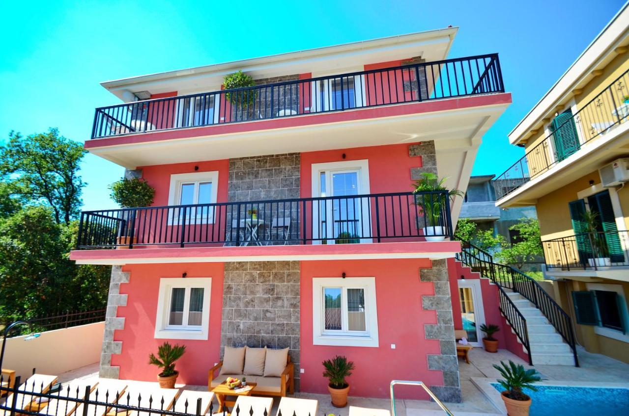 Apartments Lux S Tivat Buitenkant foto