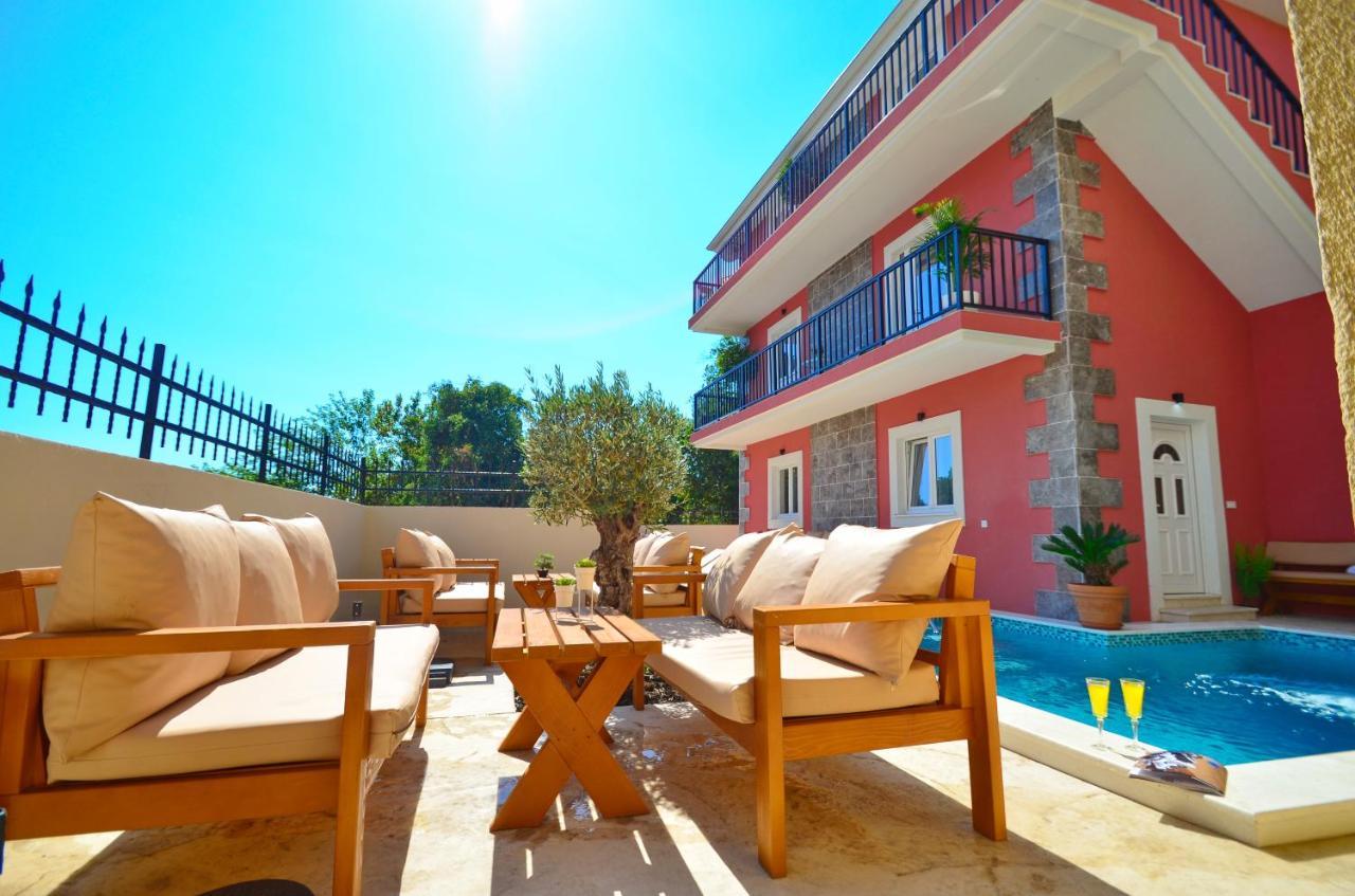 Apartments Lux S Tivat Buitenkant foto